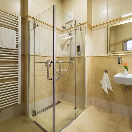 Otel Rebstock Baden-Baden